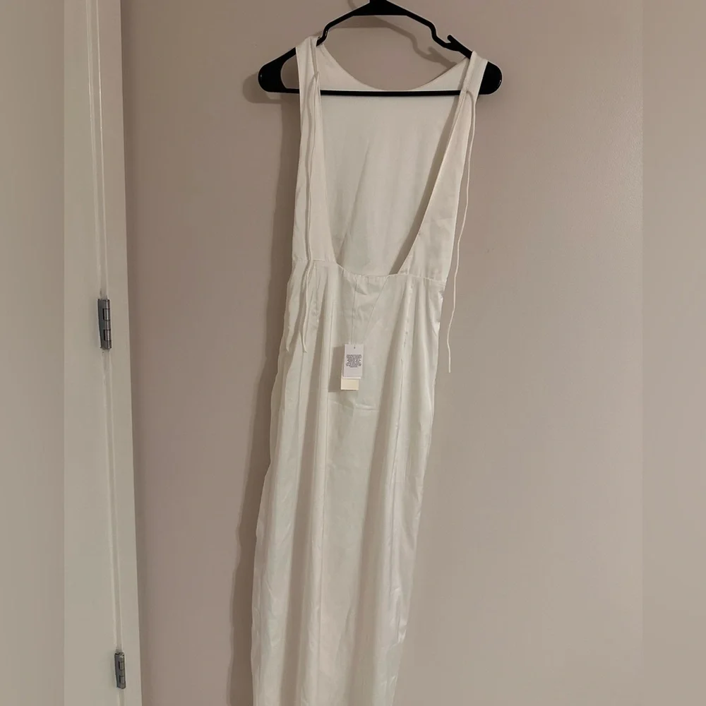 Abercrombie & Fitch Elegant White Dress - Picture 2 of 5